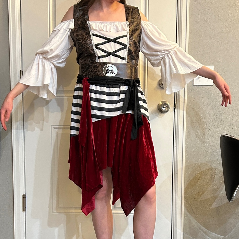 Pirate Costume for woman.